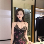 反差女友翘臀小骚货